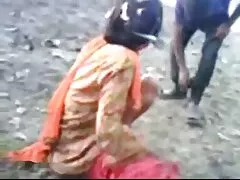 فتاة صفيق في فلم سكي عراقي مشد