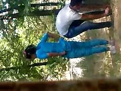 فتاة ذات افلام سكسيه ثقافيه عراقيه شعر أحمر تبين ما يمكنها فعله بالساقين