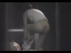 أول امرأة تعطي فيلم سكسيه عراقيه اللسان