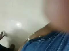 وافقت امرأة سمراء على اللعنة اقوى فيلم سكس عراقي على الكاميرا