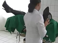 اليابانية لديها متعة مع ثلاثة أعضاء في وقت واحد فيلم سكس عراقي 2018