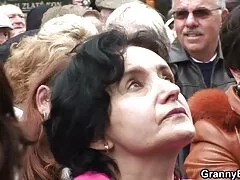 صريحة العلاقة الحميمة والرومانسية التي ضوء الشموع عايز فيلم سكس عراقي